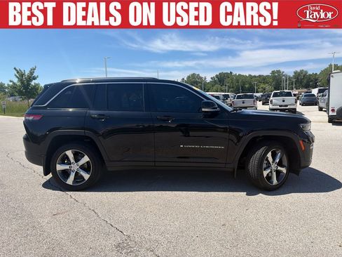 Used 2023 Jeep Grand Cherokee Limited AWD/4WD image 2