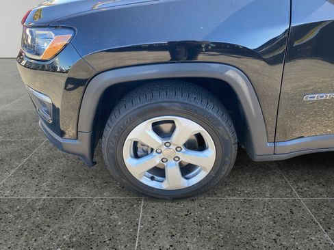 Used 2020 Jeep Compass Latitude FWD image 14