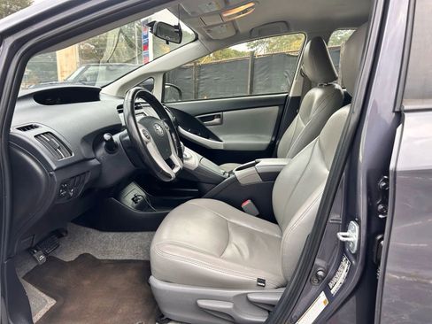 Used 2014 Toyota Prius One image 5
