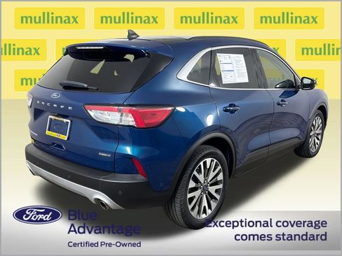 Used 2020 Ford Escape Titanium w/ Titanium Premium Package 2.0 AWD/4WD image 3