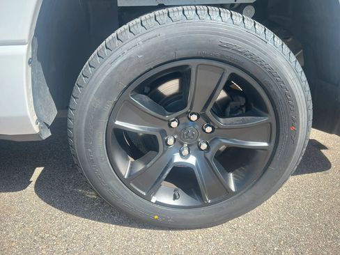 Used 2019 RAM 1500 Big Horn AWD/4WD image 17