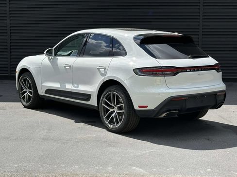 Certified 2026 Porsche Macan AWD/4WD image 3