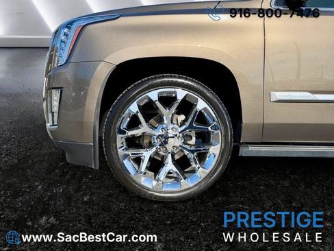 Used 2016 Cadillac Escalade Premium image 28
