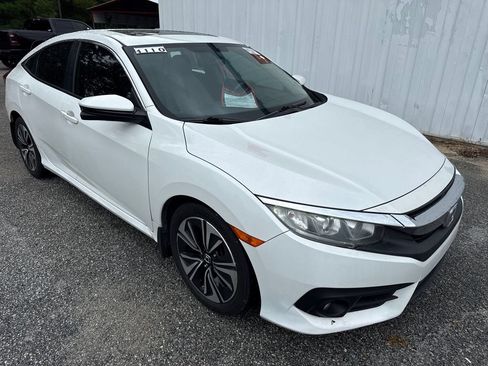 Used 2018 Honda Civic EX-T image 1
