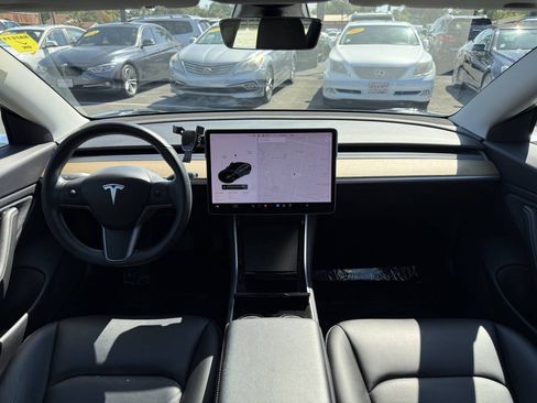Used 2019 Tesla Model 3 RWD image 14