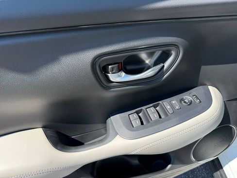 New 2026 Honda HR-V LX image 14