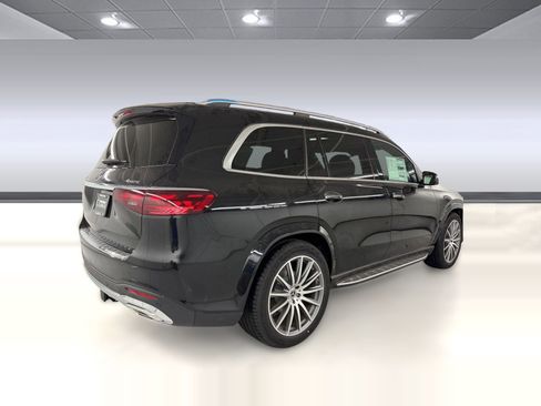 New 2026 Mercedes-Benz GLS 580 4MATIC image 9