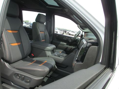 Used 2026 GMC Sierra 2500 AT4 w/ AT4 Premium Plus Package AWD/4WD image 26