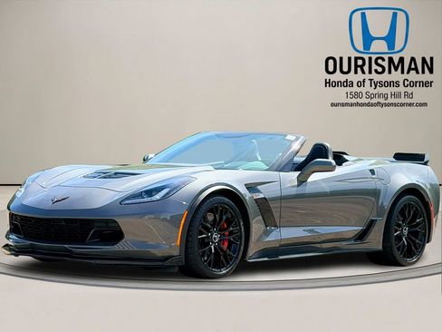 Used 2015 Chevrolet Corvette Z06 w/ 2LZ Preferred Equipment Group RWD image 2