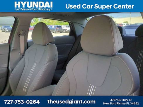 Certified 2024 Hyundai Elantra SEL w/ Convenience Package FWD image 7