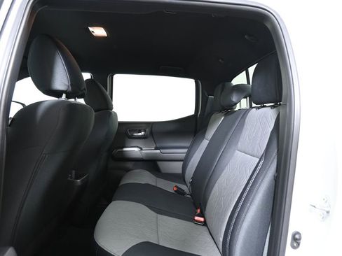 Used 2023 Toyota Tacoma TRD Sport image 31