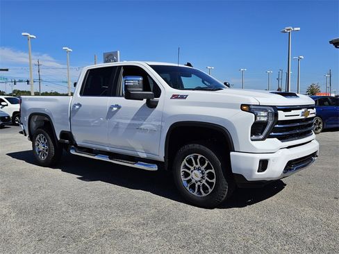 New 2026 Chevrolet Silverado 3500 LT w/ Z71 Chrome Sport Edition image 16