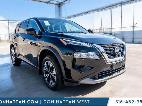 Used 2023 Nissan Rogue SV image 32