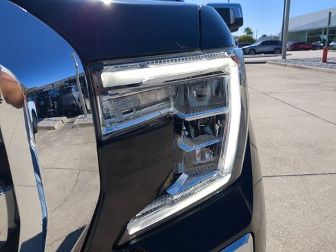 Used 2021 GMC Sierra 1500 Denali w/ Denali Premium Package image 9