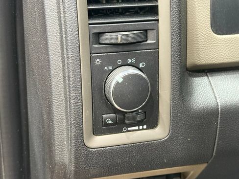 Used 2011 RAM 1500 ST w/ ST Popular Equipment Group AWD/4WD image 17