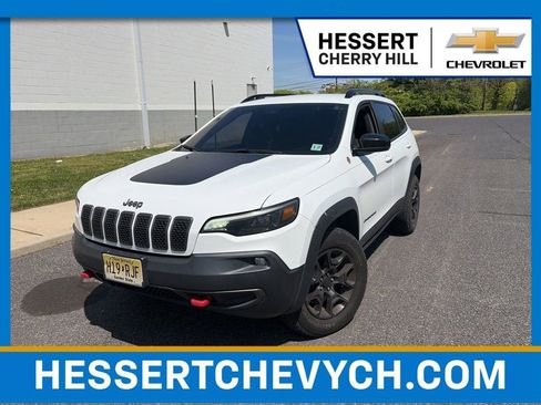 Used 2022 Jeep Cherokee Trailhawk w/ Premium Leather Package AWD/4WD image 1