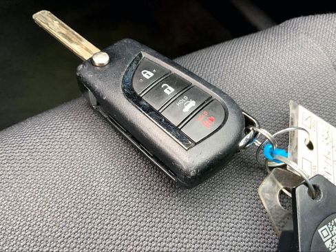 Used 2024 Toyota Corolla LE image 13