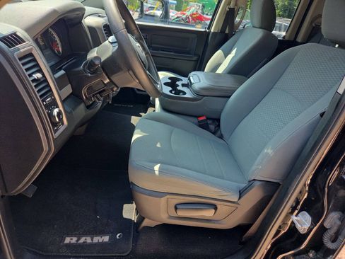 Used 2018 RAM 1500 Express AWD/4WD image 15