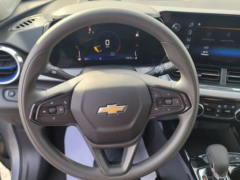 Used 2026 Chevrolet Trax LT FWD image 20