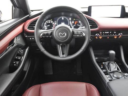 Certified 2026 MAZDA MAZDA3 Hatchback w/Premium Plus Pkg AWD/4WD image 27