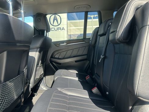 Used 2016 Mercedes-Benz GL 450 4MATIC image 11