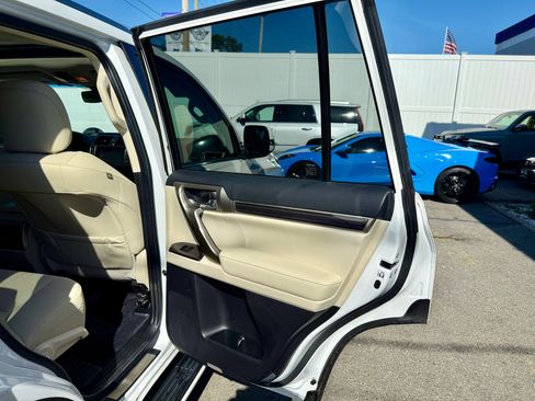Used 2020 Lexus GX 460 Premium image 23
