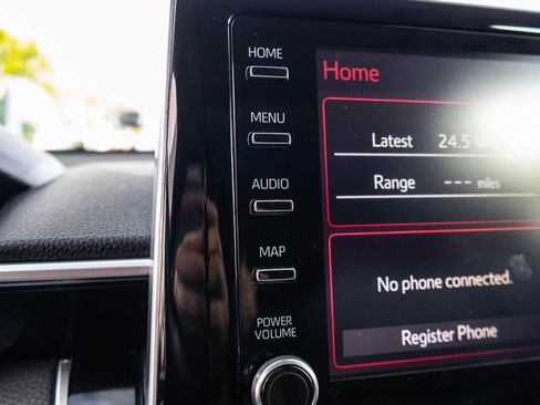 Certified 2022 Toyota Corolla Cross XLE image 30