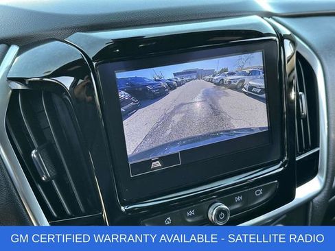 Used 2023 Chevrolet Traverse LT image 4