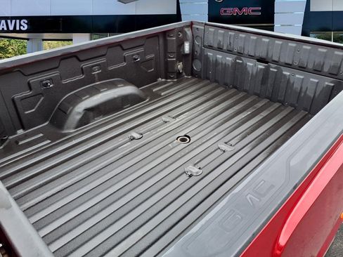 Used 2022 GMC Sierra 2500 AT4 w/ AT4 Preferred Package AWD/4WD image 18