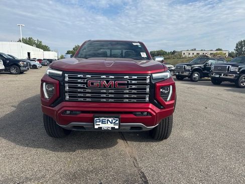 Used 2023 GMC Canyon Denali AWD/4WD image 2