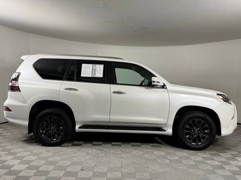 Used 2023 Lexus GX 460 Premium w/ Premium Package AWD/4WD image 10
