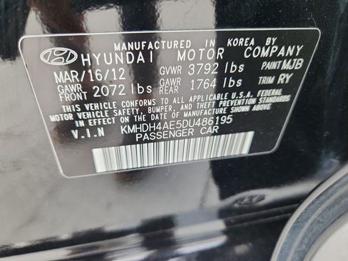Used 2013 Hyundai Elantra Limited image 17