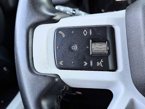 Used 2023 Land Rover Defender 90 SE AWD/4WD image 17