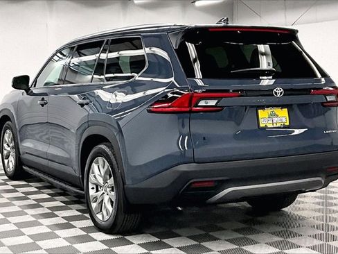 Used 2026 Toyota Grand Highlander Limited image 2