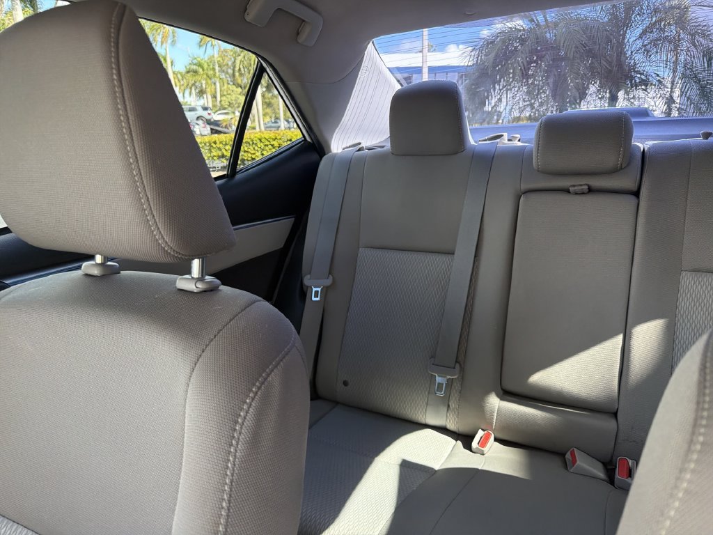 Used 2016 Toyota Corolla LE FWD image 13