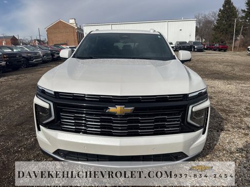 Used 2025 Chevrolet Suburban High Country image 8