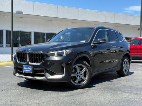 Used 2023 BMW X1 xDrive28i AWD/4WD image 2