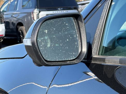 Used 2026 Chevrolet Traverse LT w/ Midnight/Sport Edition image 50