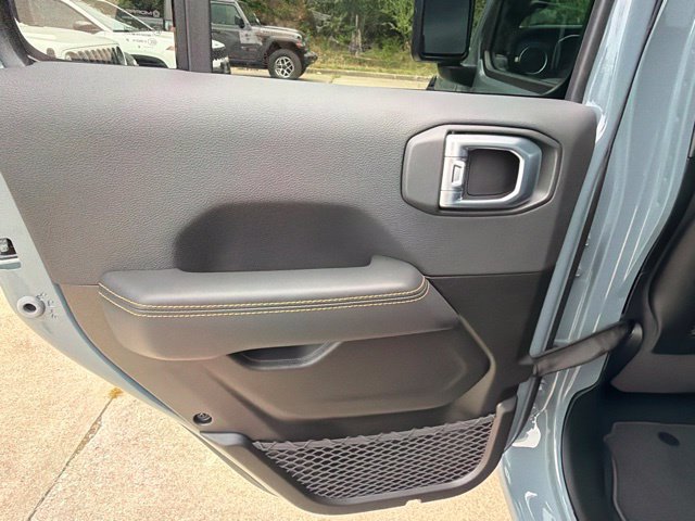 New 2026 Jeep Gladiator Sport AWD/4WD image 14