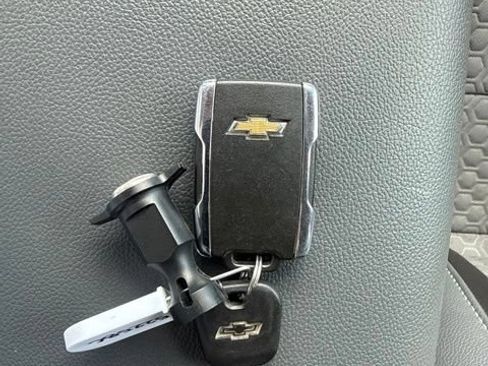 Used 2016 Chevrolet Colorado Z71 AWD/4WD image 35