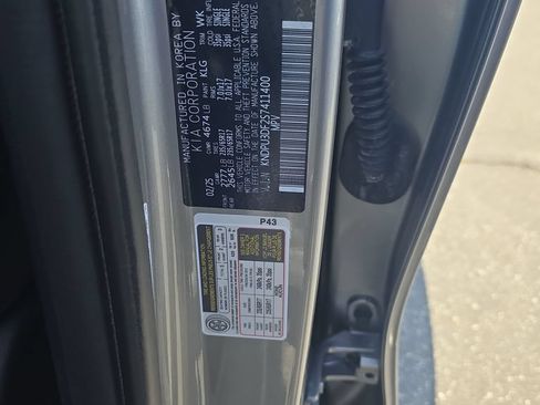 Used 2025 Kia Sportage LX FWD image 27