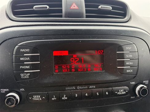 Used 2016 Kia Soul image 18