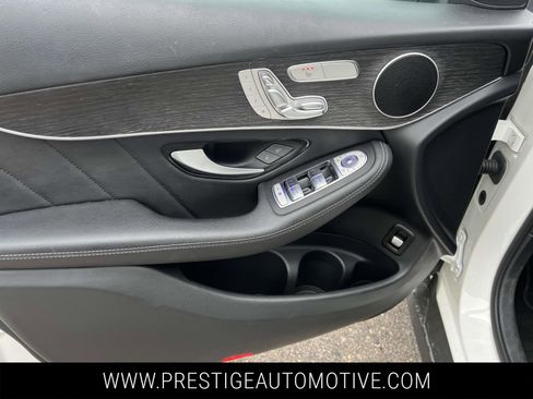 Used 2022 Mercedes-Benz GLC 300 4MATIC image 16