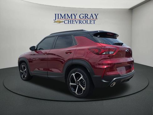 Used 2023 Chevrolet TrailBlazer RS w/ Sun and Liftgate Package FWD image 3