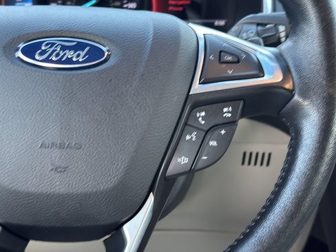 Used 2016 Ford Edge Titanium w/ Equipment Group 301A AWD/4WD image 15