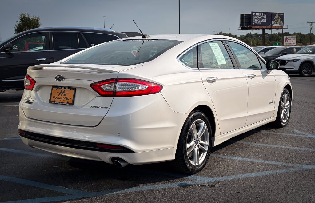 Used 2016 Ford Fusion Energi Titanium w/ Driver Assist Package FWD image 31