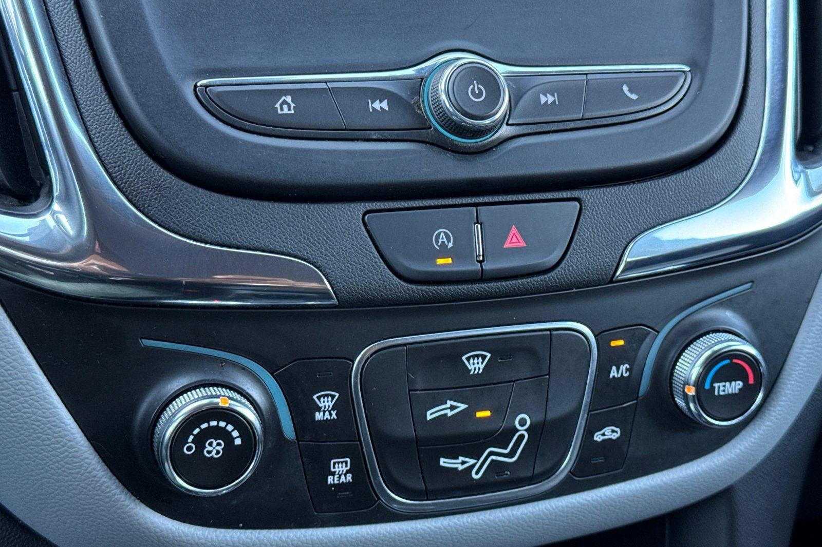 Used 2023 Chevrolet Equinox LT FWD image 21