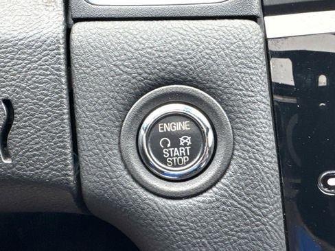 Used 2018 Ford Taurus Limited image 37