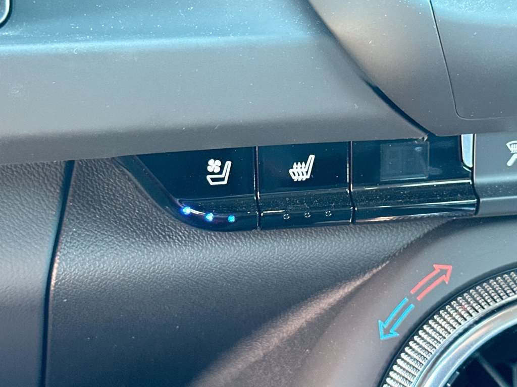 Used 2022 Chevrolet Camaro SS RWD image 20