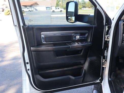 Used 2018 RAM 2500 Laramie w/ Sport Appearance Group AWD/4WD image 23
